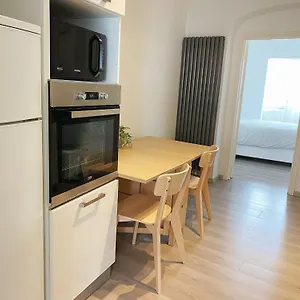 Apartment Sweet With Big Terrace, Brussels
